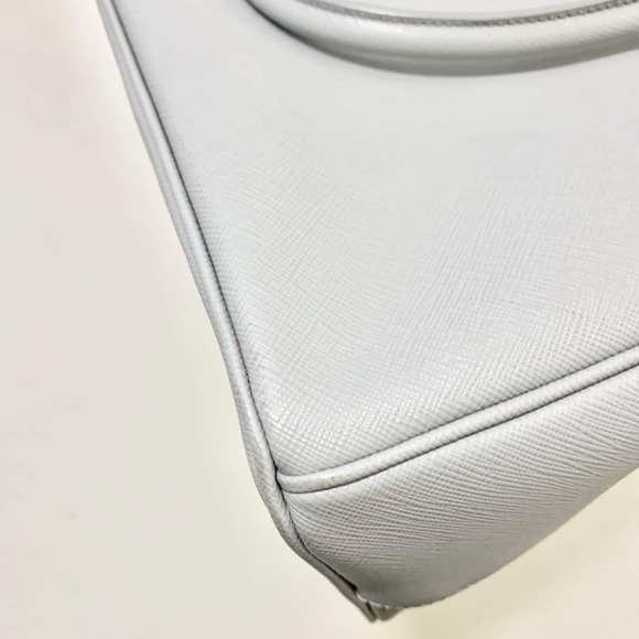 🌺 PRADA Saffiano 🌺 - Picture 8 of 10